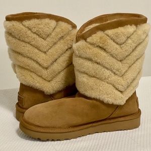 UGG NEW Sherpa boots, Chesnut  size 37 EU, 6.5 US